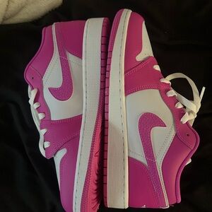 Nike White and Hot Pink Low-Top Sneakers
